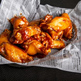 Wings made famous by Mo's Pub.